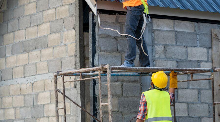 Expert Emergency Roof Repairs services in Clinton, LA